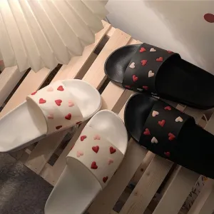 Beach Slippers Sweet heart Anti-slip Girl Indoor Outside Slippers Comfortable Summer Shoes Slides
