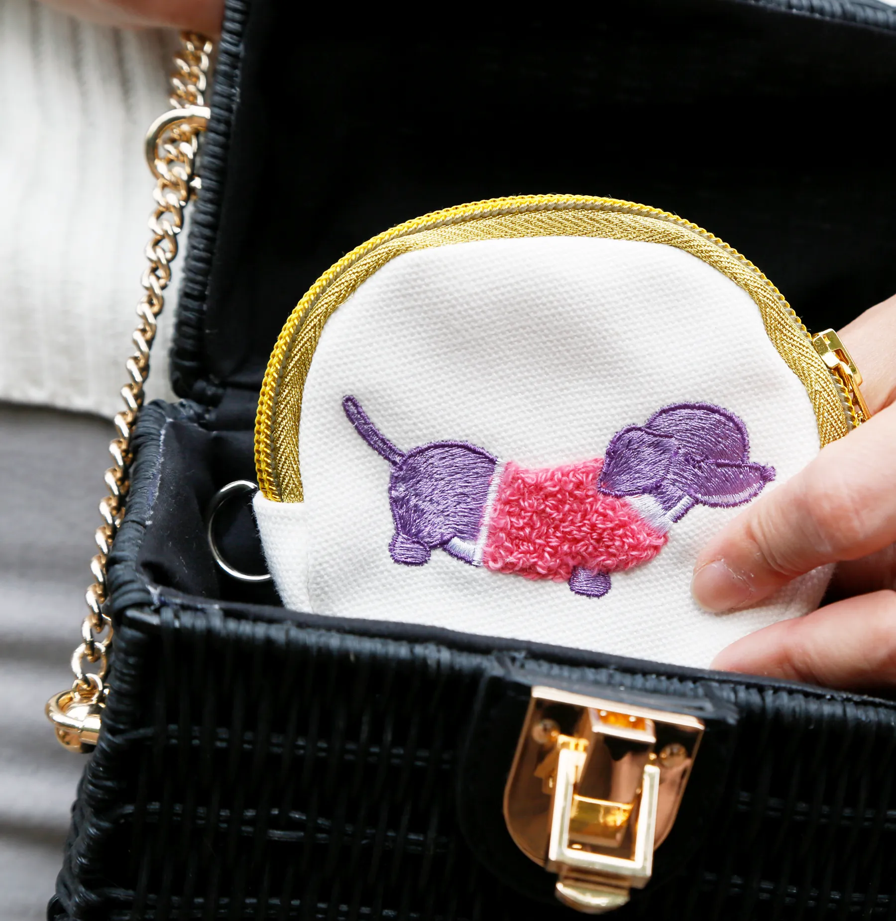 Bub rivers - embroidered coin purse