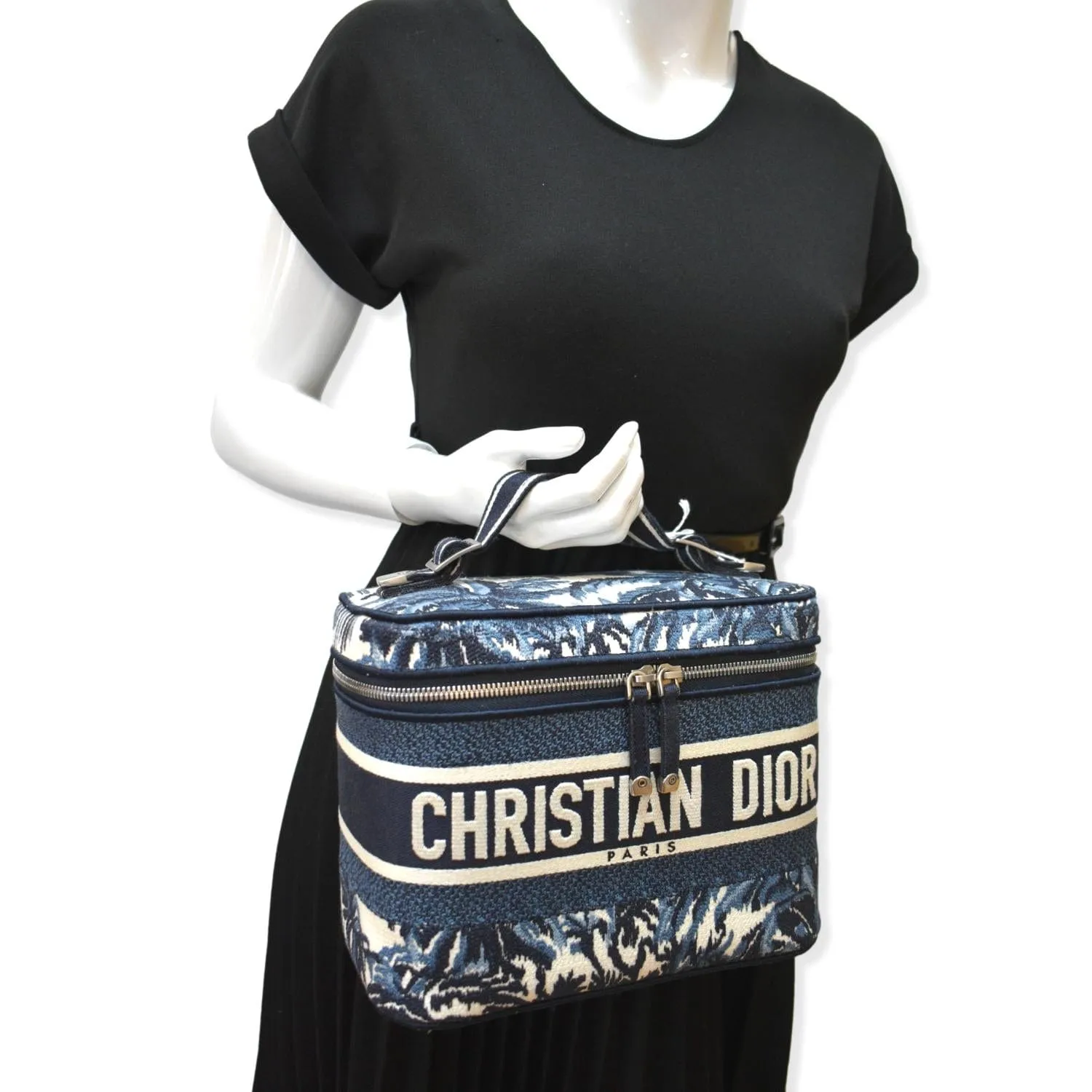 CHRISTIAN DIOR DiorTravel Oblique Embroidery Vanity Case Blue