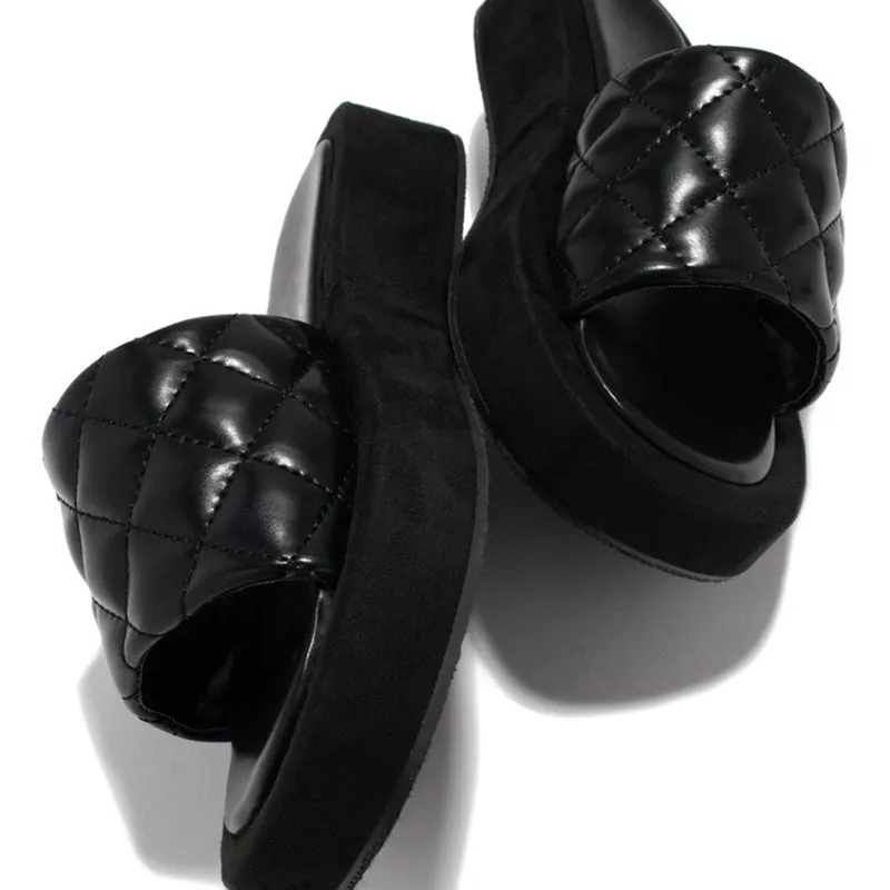 Classy Women Outdoor Non-slip Casual Platform Wedge Slippers