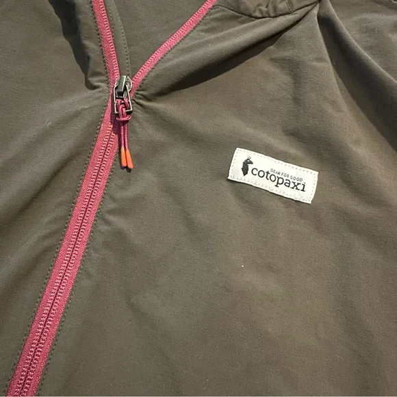 Cotopaxi Viento Travel Jacket - Women's size small lightweight