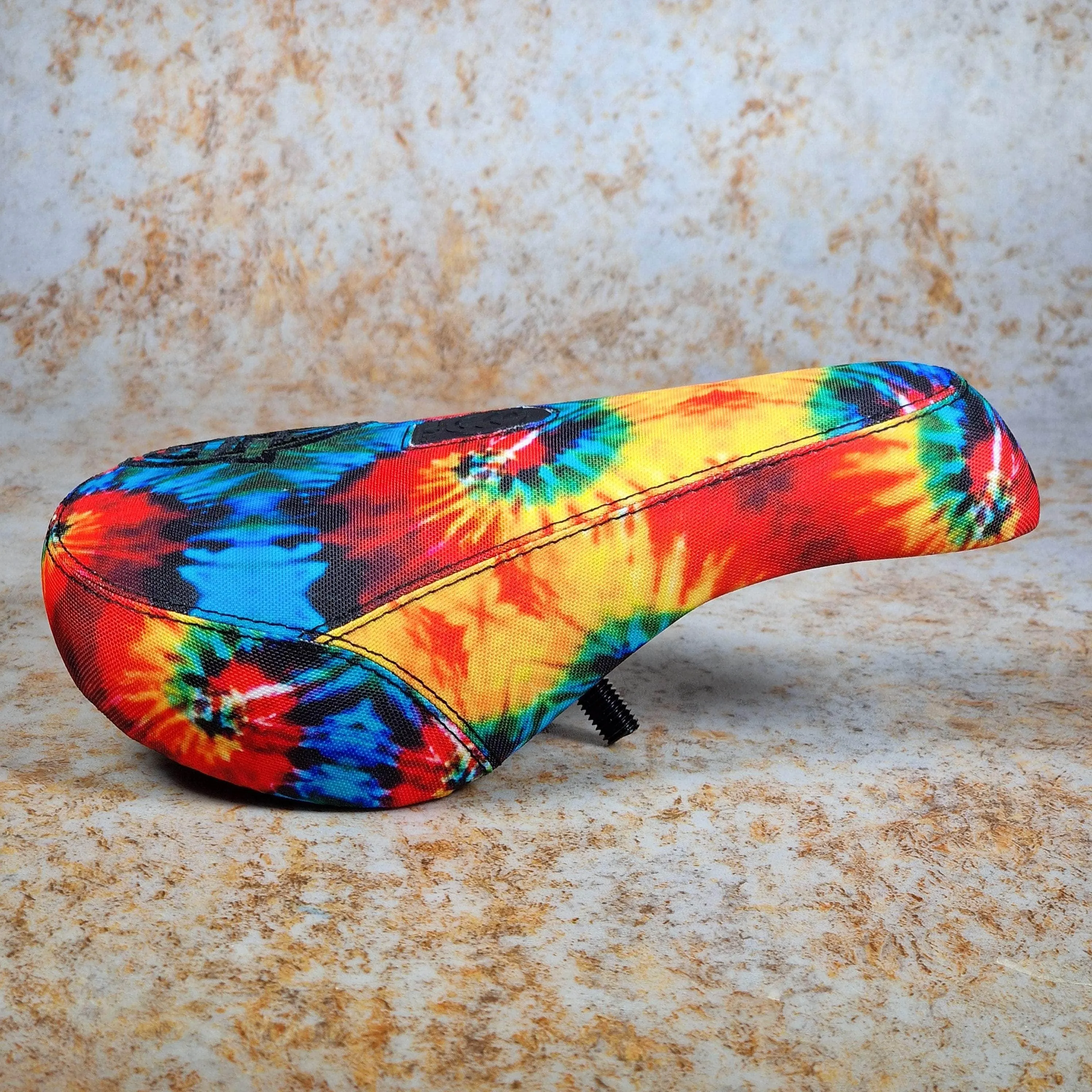 Federal Mid Pivotal Logo Seat Tie Dye with Thicker Black Embroidery