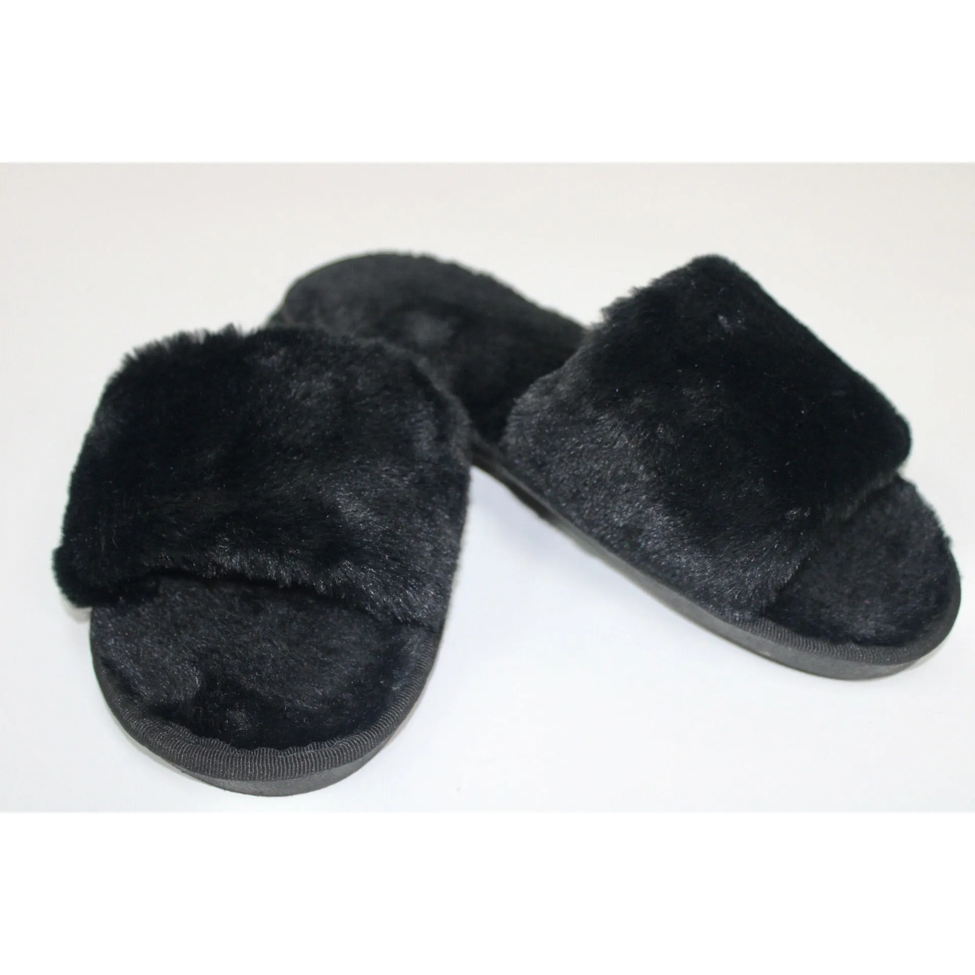 Fluffy Slipper (Black)