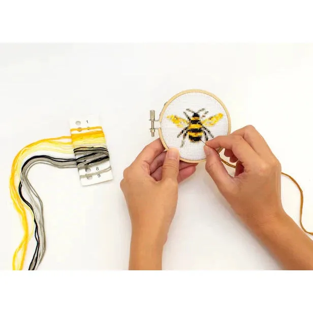 Huckleberry Mini Bee Cross Stitch Kit