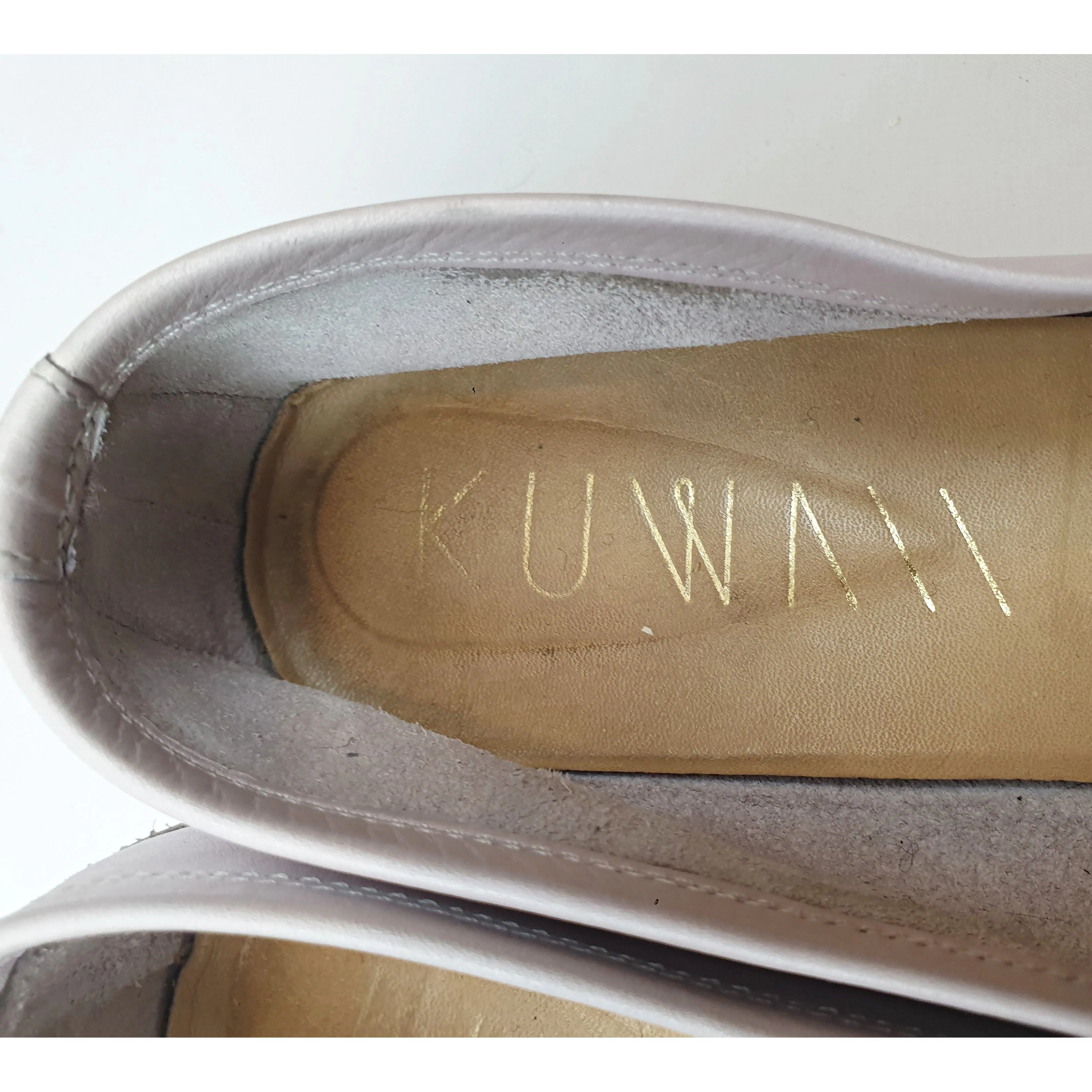 Kuwaii light opalescent pink leather flat slip on shoes size 38