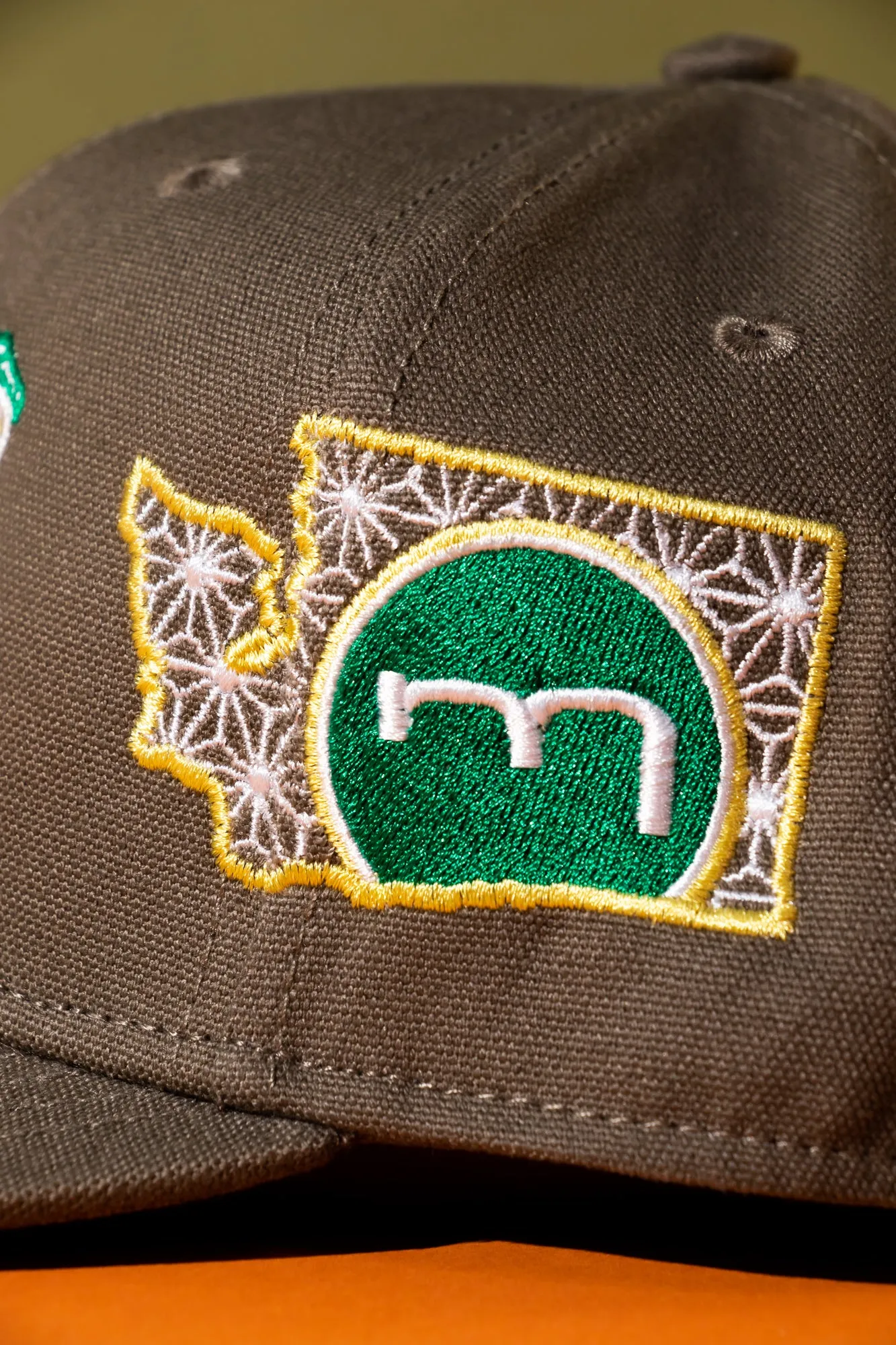 Mediums Collective WA Hat - Ash Gray