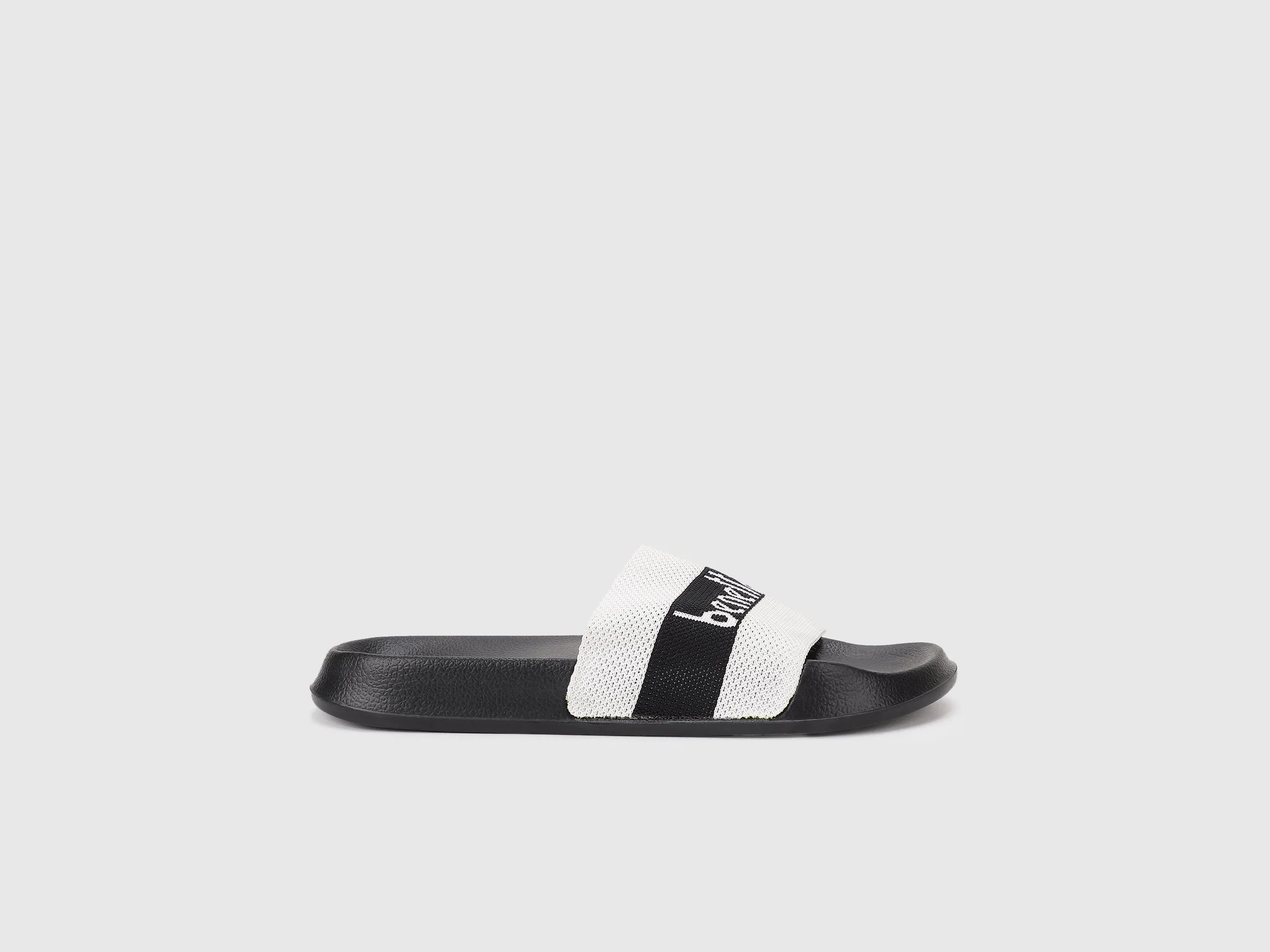 Men Textured Slippers
