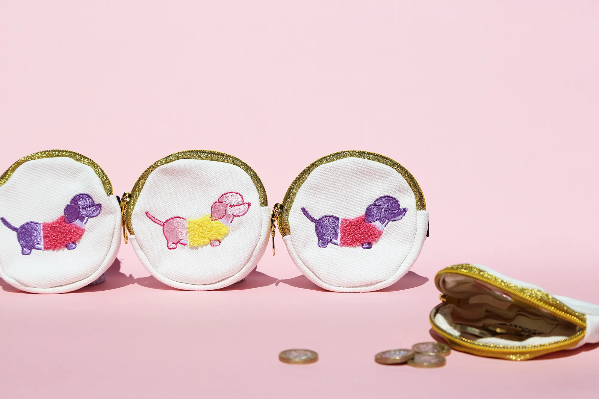 Molly london - embroidered coin purse