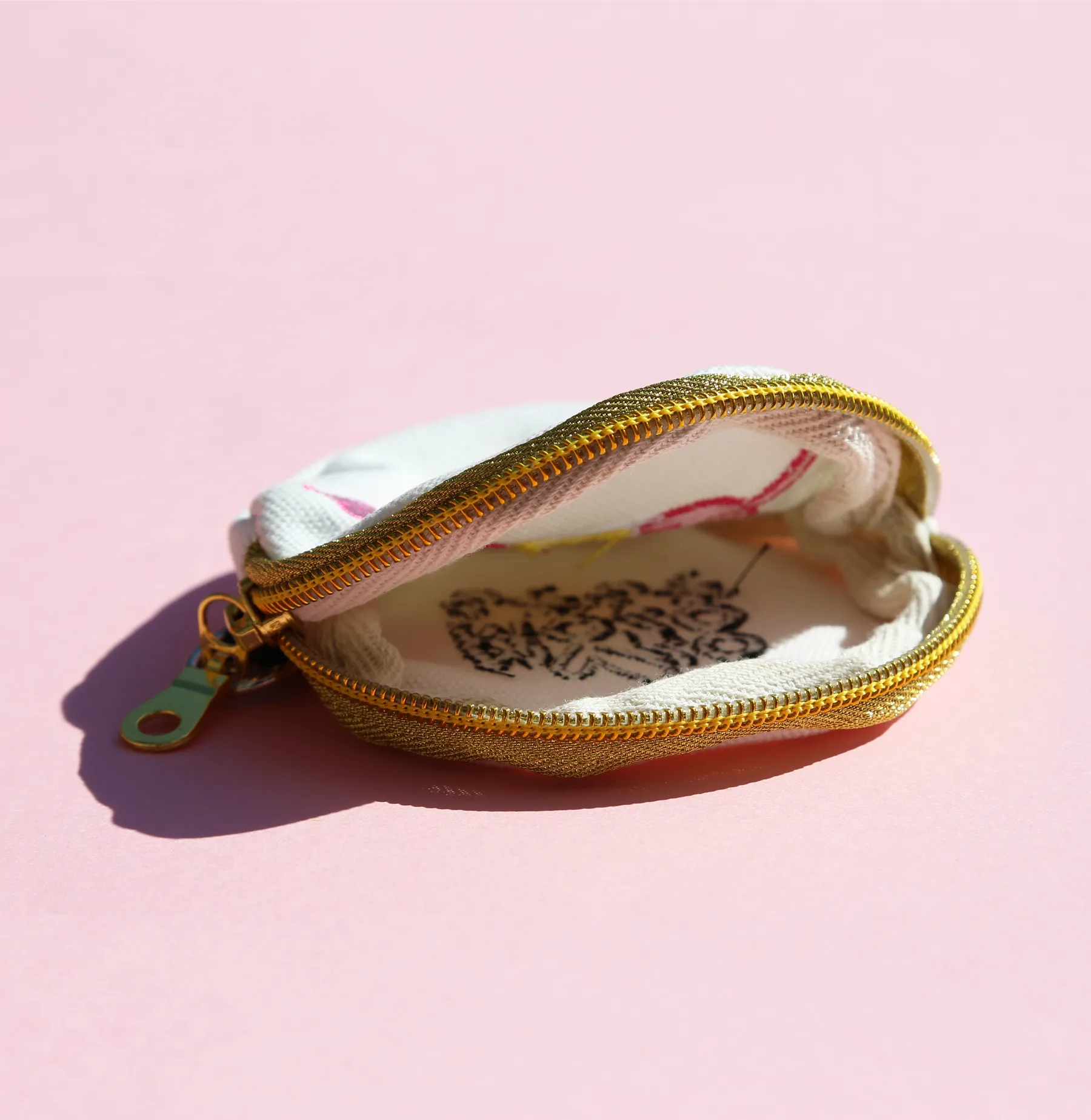 Molly london - embroidered coin purse