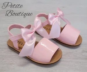 Pink bow sandals