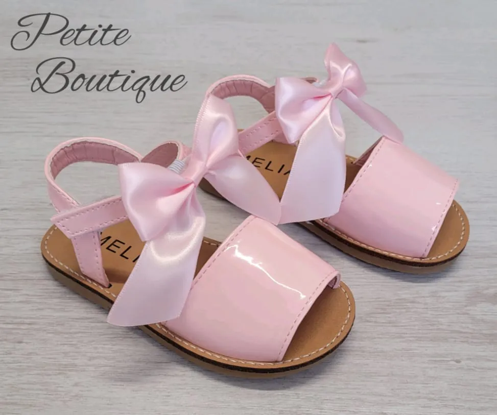 Pink bow sandals
