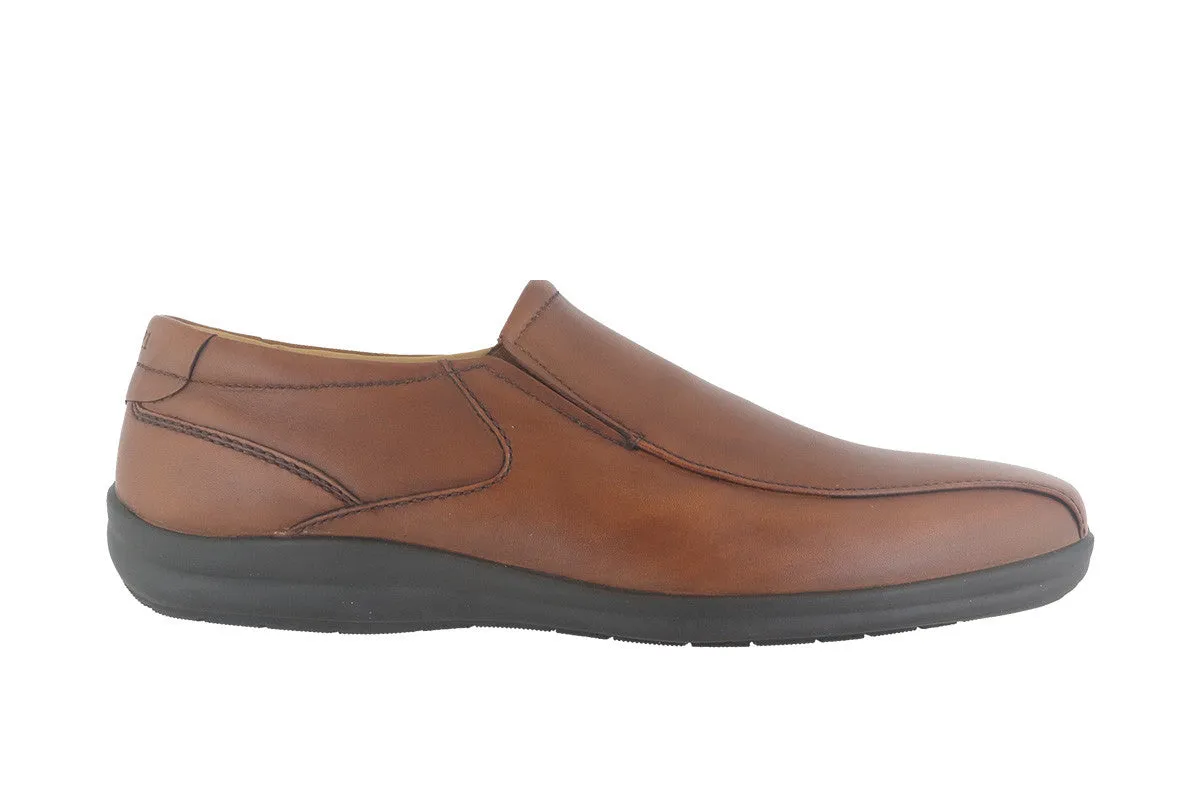 Ridul Tan Slip On