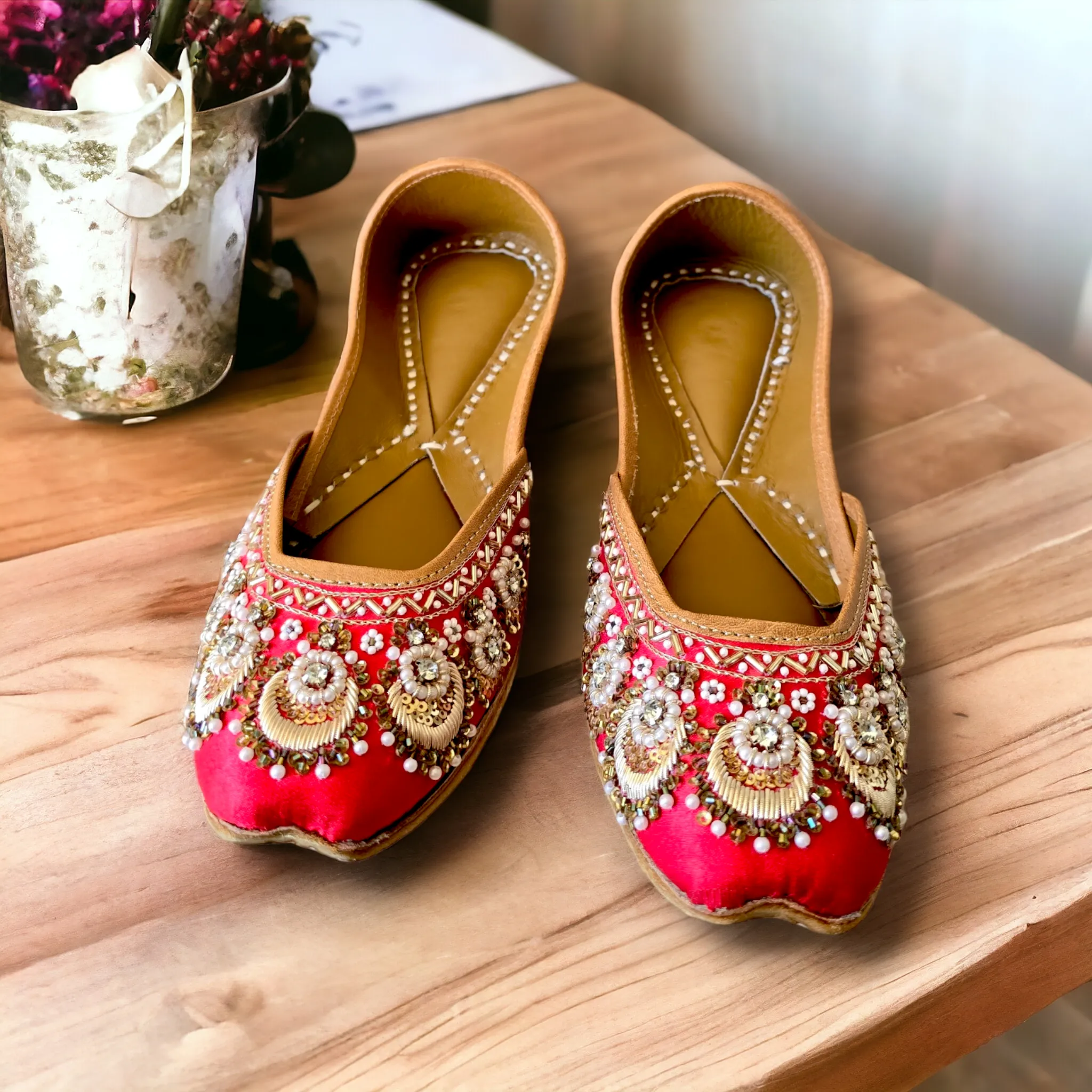 RUBY ROUGE JUTTI
