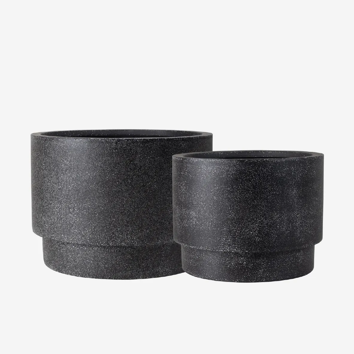 Sante Fe Outdoor Planter - Peppercorn