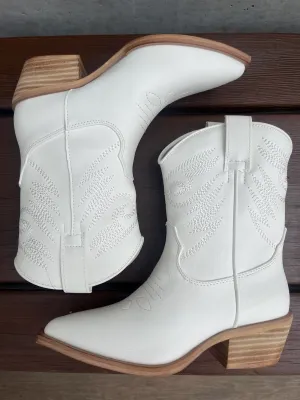 Shu Shop Kid Zahara Boot White